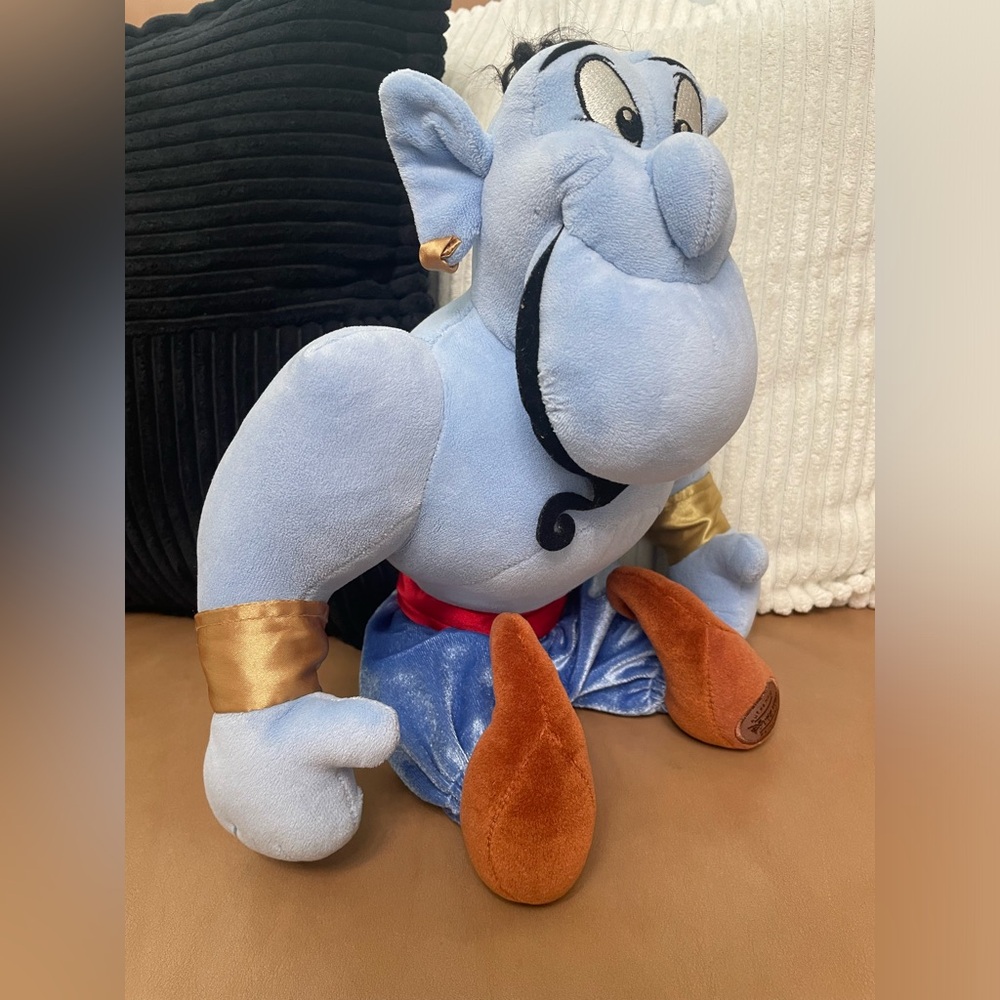 Aladdin Genie Authentic Disney
Store Exclusive Original Plush Vintage 13”